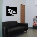 Exemple de stickers muraux: Bb dans la main (Thumb)